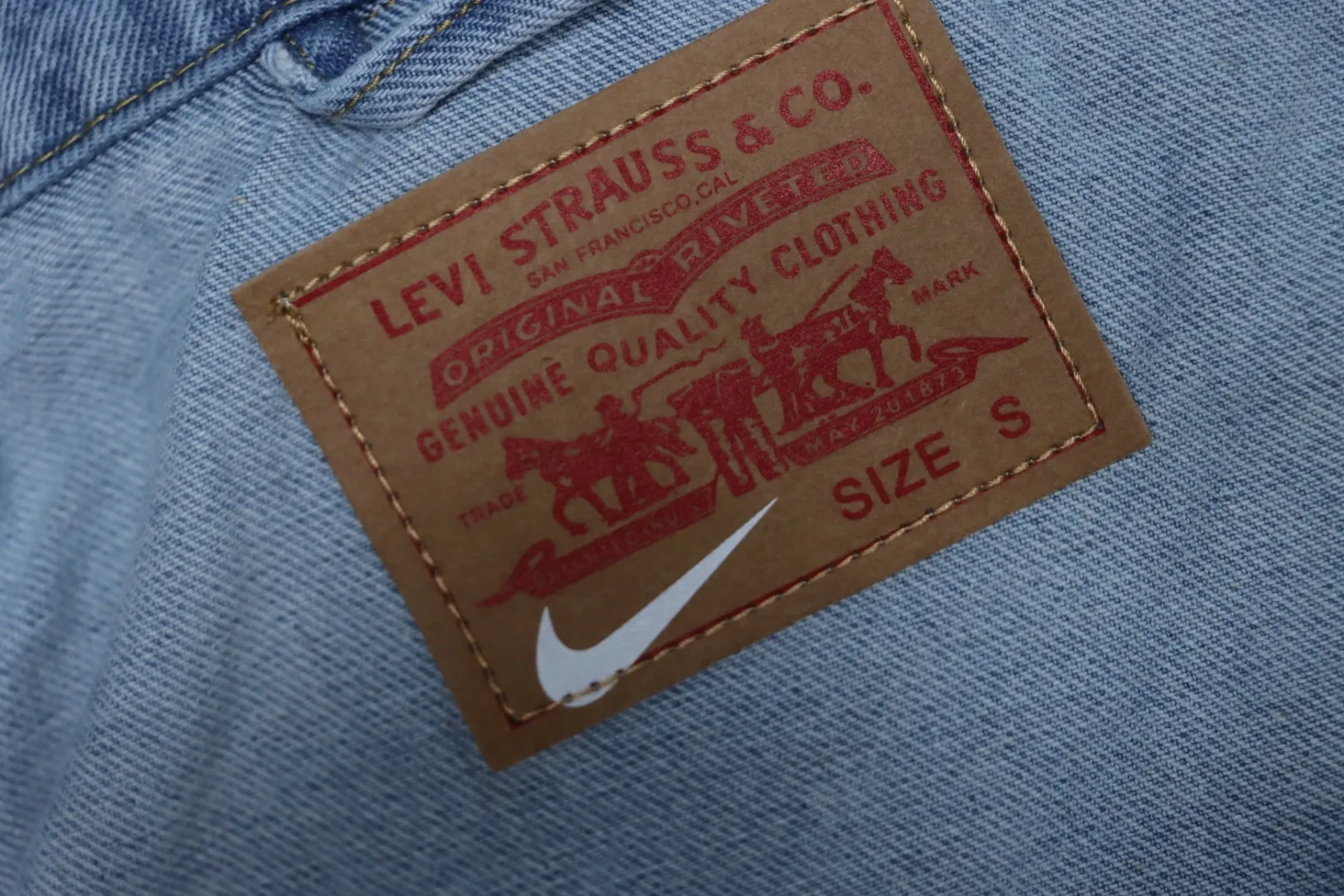 Levi’S X Nike Loose Fitting Jeans With Ribbed Trim Snap Buttons And Lettering Patch - Image 9