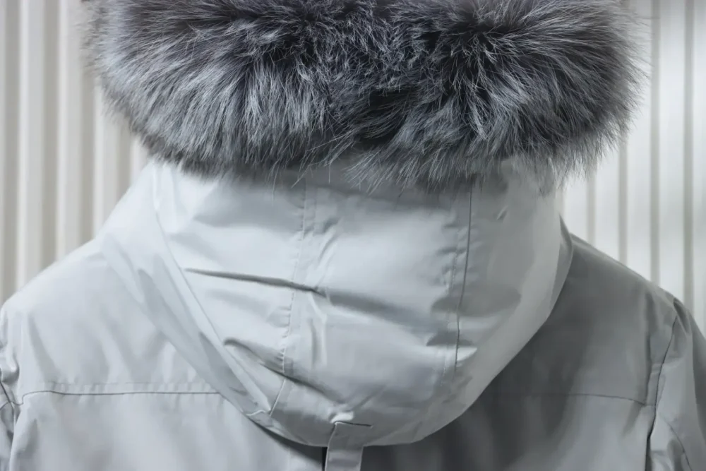 M00Se Knuck1Es Classic Long Down Jacket - Image 4