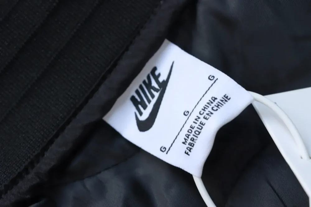 Nike Sportswear Loose Quilted Jacket with Swoosh Embroidery and Double Hook XXL - Image 6