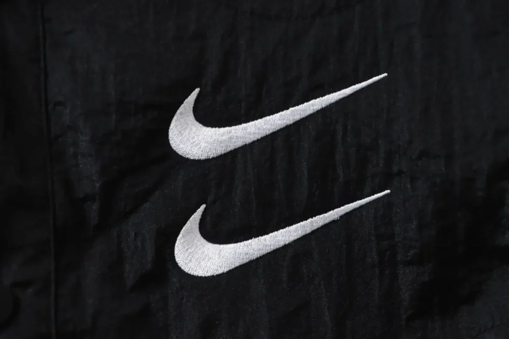 Nike Sportswear Loose Quilted Jacket with Swoosh Embroidery and Double Hook XXL - Image 8
