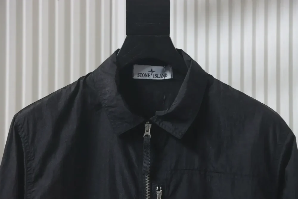 SI Plain jacket with logo patch on the lapel and one pocket as well as zip closure XXL - Image 3
