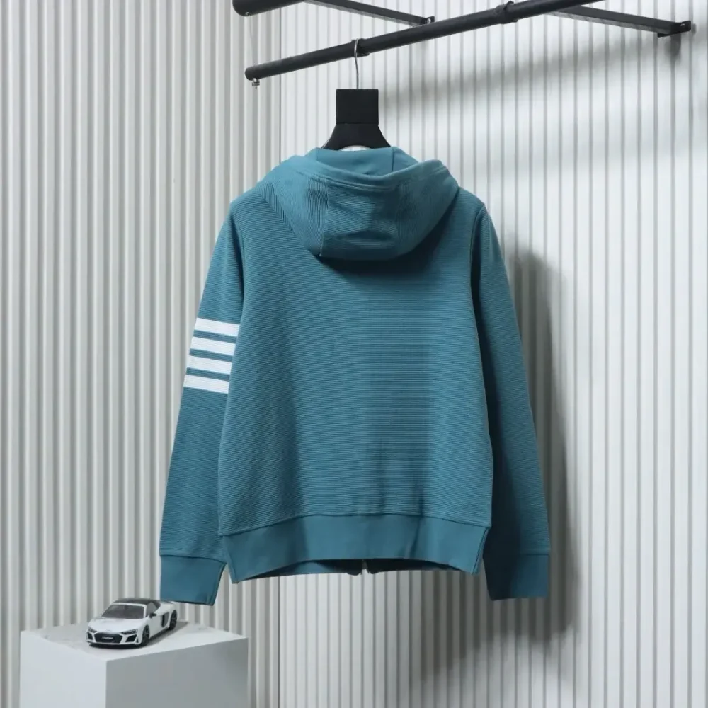 TB Jacket With Zip And Waffle Structure In Water Wave Look - Image 2