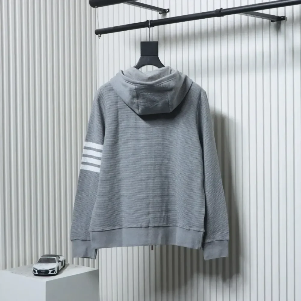 TB Jacket With Zip And Waffle Structure In Water Wave Look - Image 13