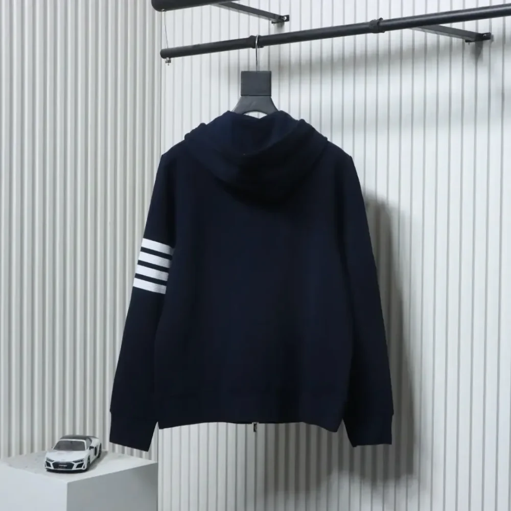 TB Jacket With Zip And Waffle Structure In Water Wave Look - Image 15