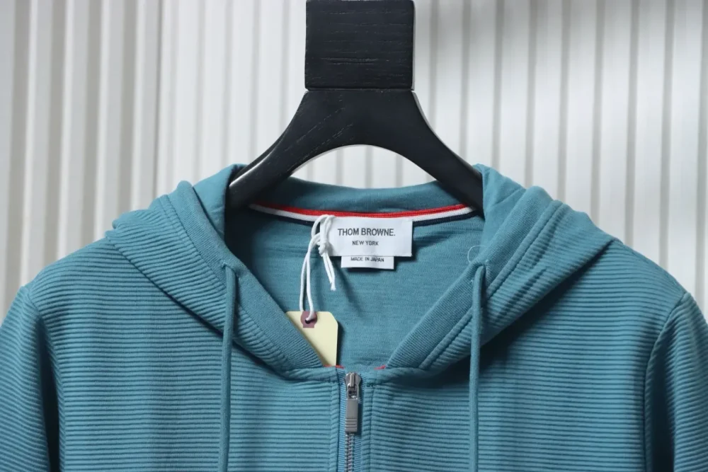 TB Jacket With Zip And Waffle Structure In Water Wave Look - Image 3