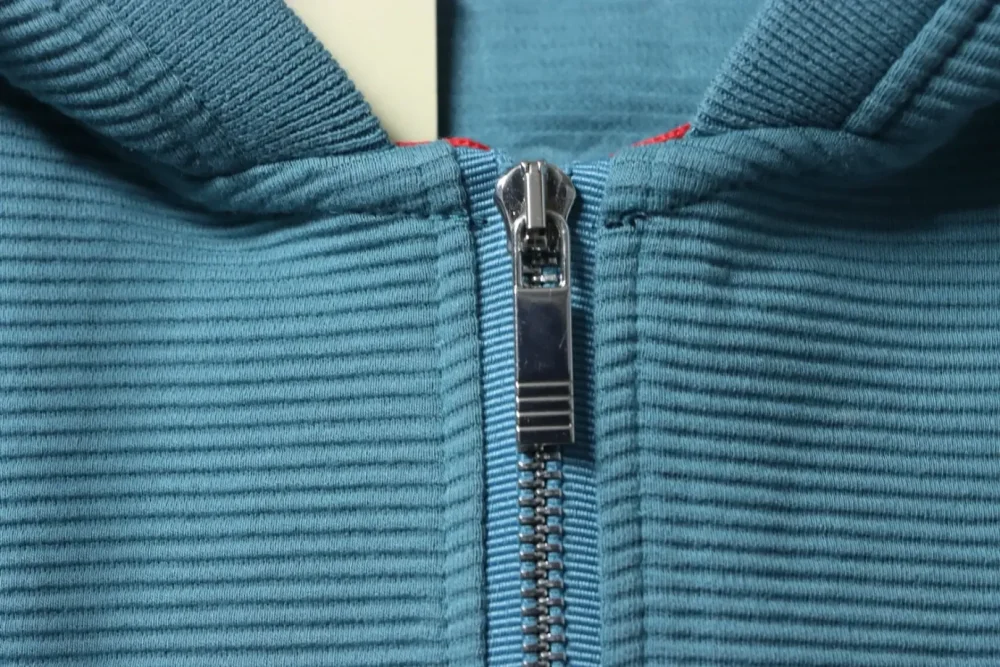 TB Jacket With Zip And Waffle Structure In Water Wave Look - Image 5