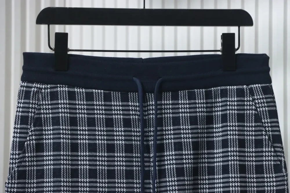 TB Trousers With Houndstooth Pattern And Jacquard Stripes - Image 4