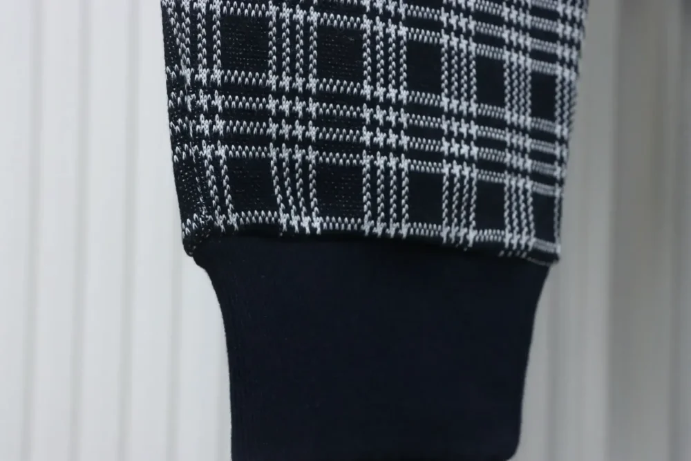 TB Trousers With Houndstooth Pattern And Jacquard Stripes - Image 7