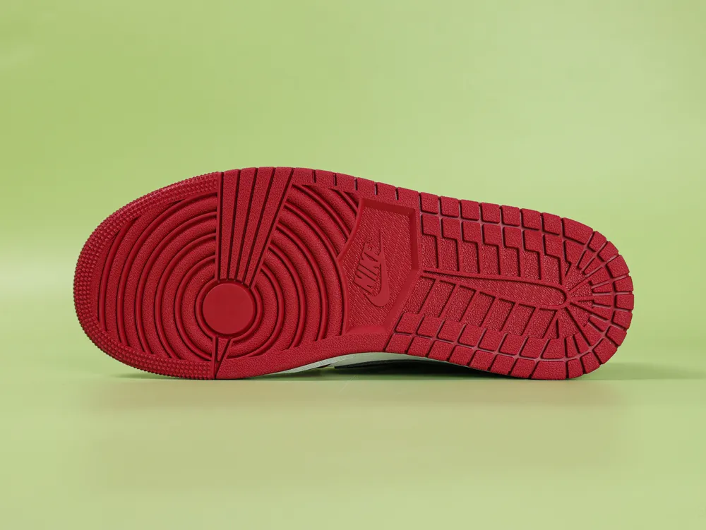 Air Jordan 1 Low OG Sneakers Red 2025 latest version - Image 11