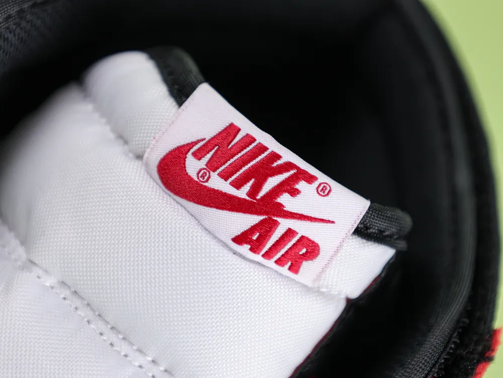 Air Jordan 1 Retro High Chicago Top Version Reps - Image 8