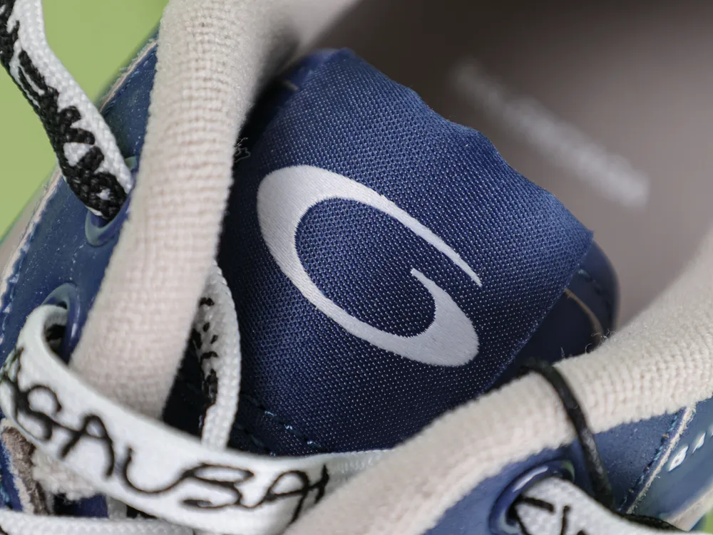 Balenciaga Hamptons Medium Worn-Out Sneaker Blue - Image 9