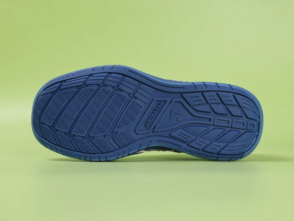 Balenciaga Hamptons Medium Worn-Out Sneaker Blue - Image 10