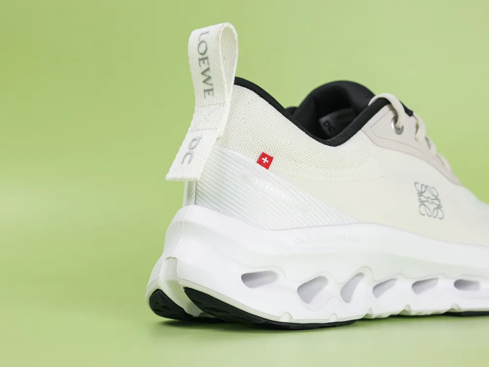 On Running x Cloudtilt 2 Sand and White - Image 11