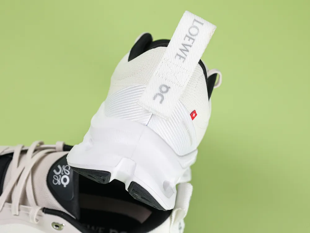 On Running x Cloudtilt 2 Sand and White - Image 3