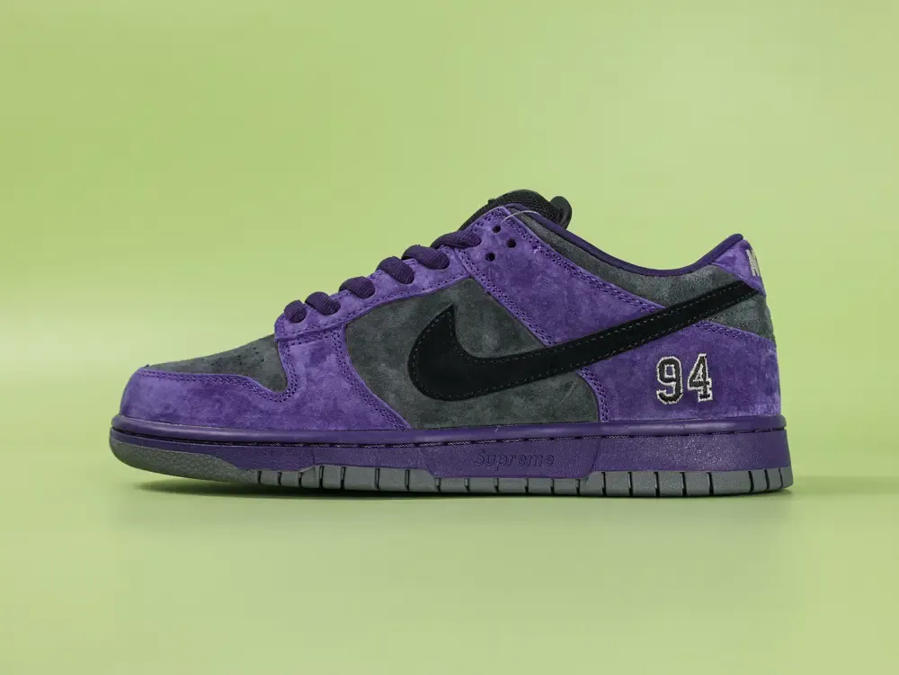 SB Dunk Low Supreme 94 Ink - Image 2