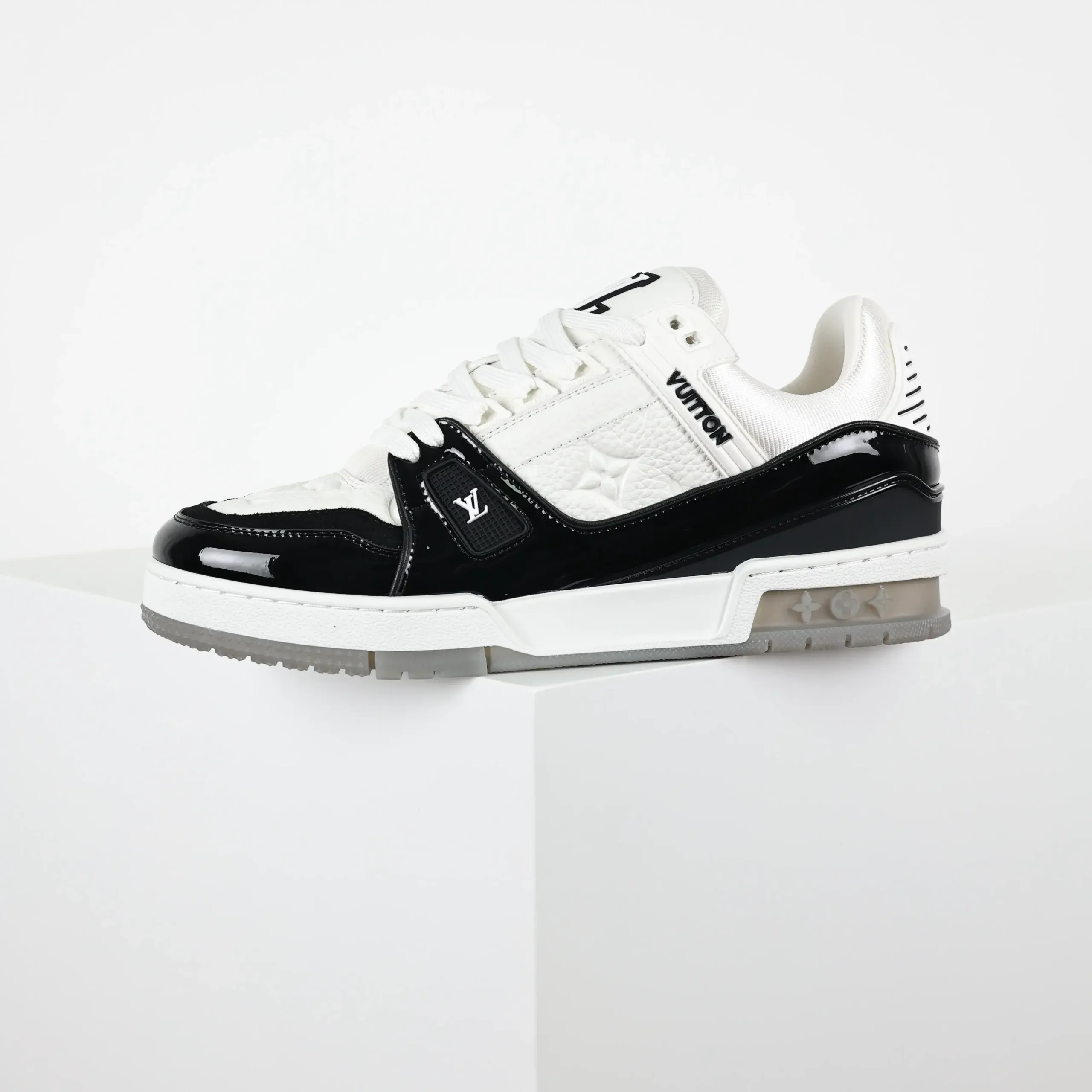 Trainer Monogram Sneakers In White Grained Calfskin And Black Patent Leather - Image 5