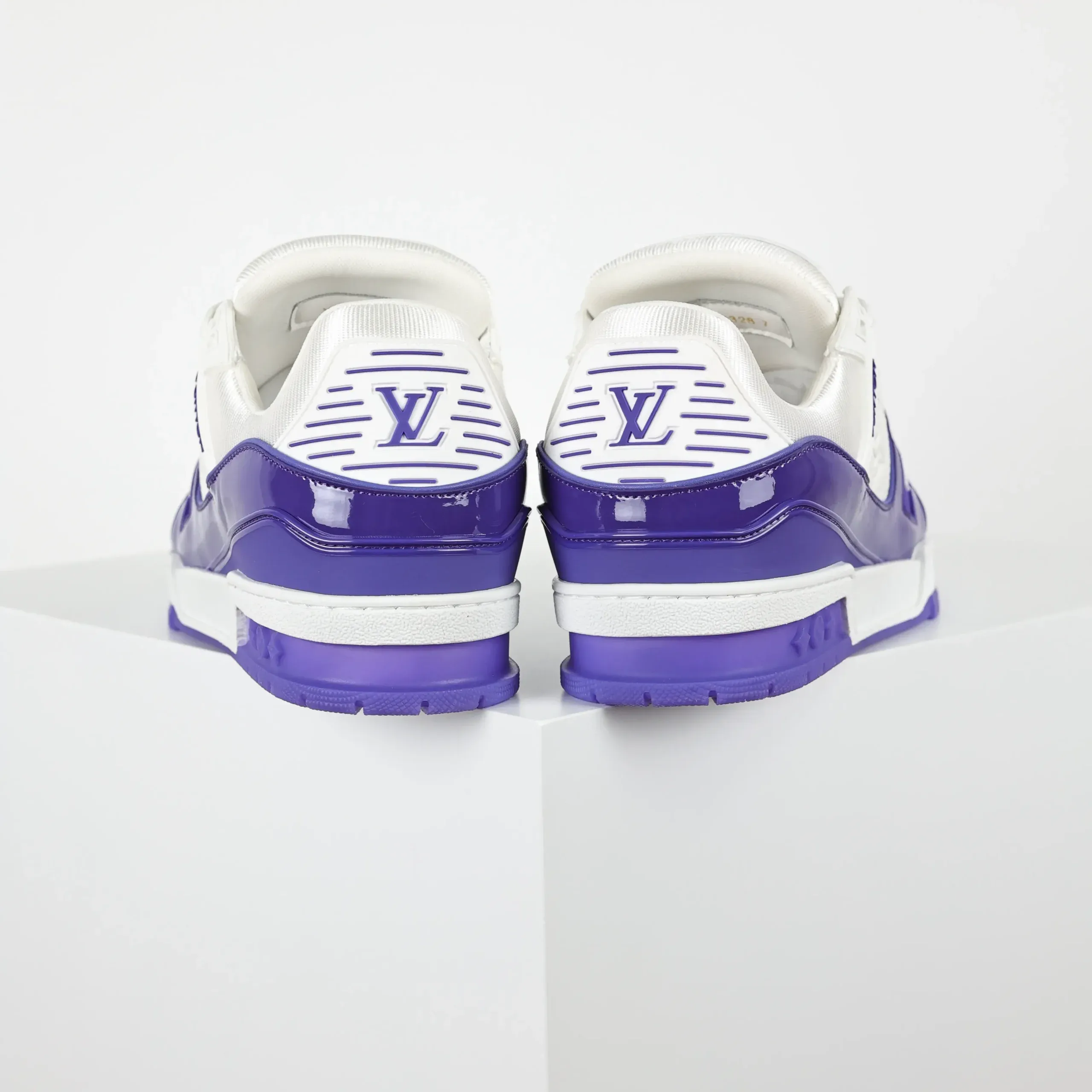Trainer sneaker in purple grained calfskin and patent leather with Monogram logo - Image 7