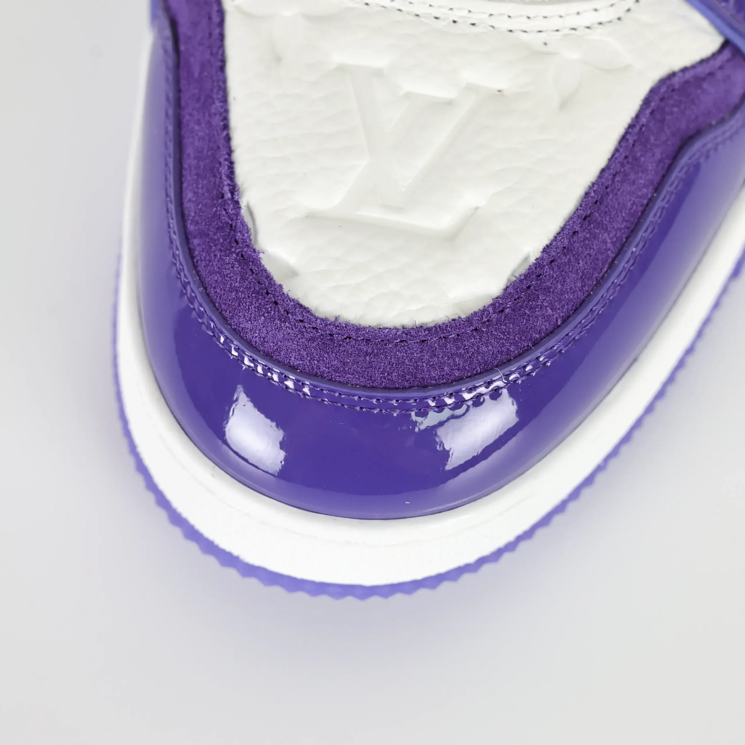 Trainer sneaker in purple grained calfskin and patent leather with Monogram logo - Image 9