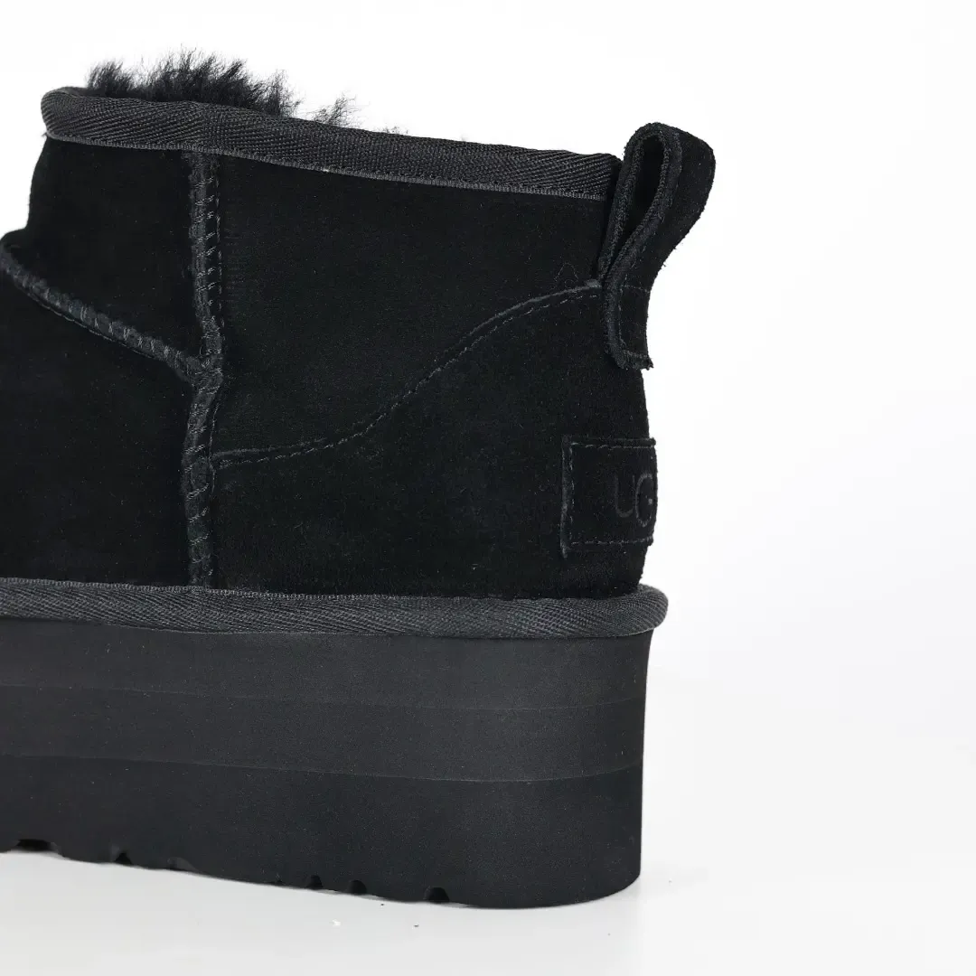 UGG Mini Platform Shorts In Black - Image 10