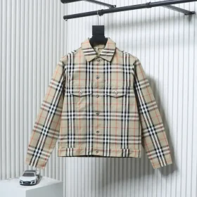 Checkered Jacket With Two Pockets