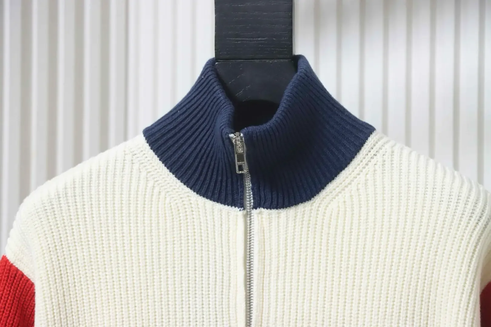 Contrasting Striped Knit Cardigan With Zipper - Image 3