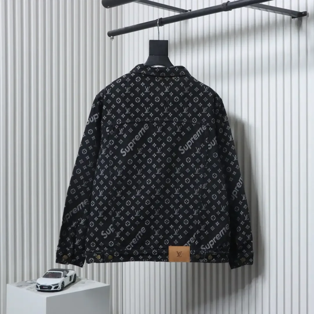 LU & Sup.1 denim jacket with all-over print - Image 2