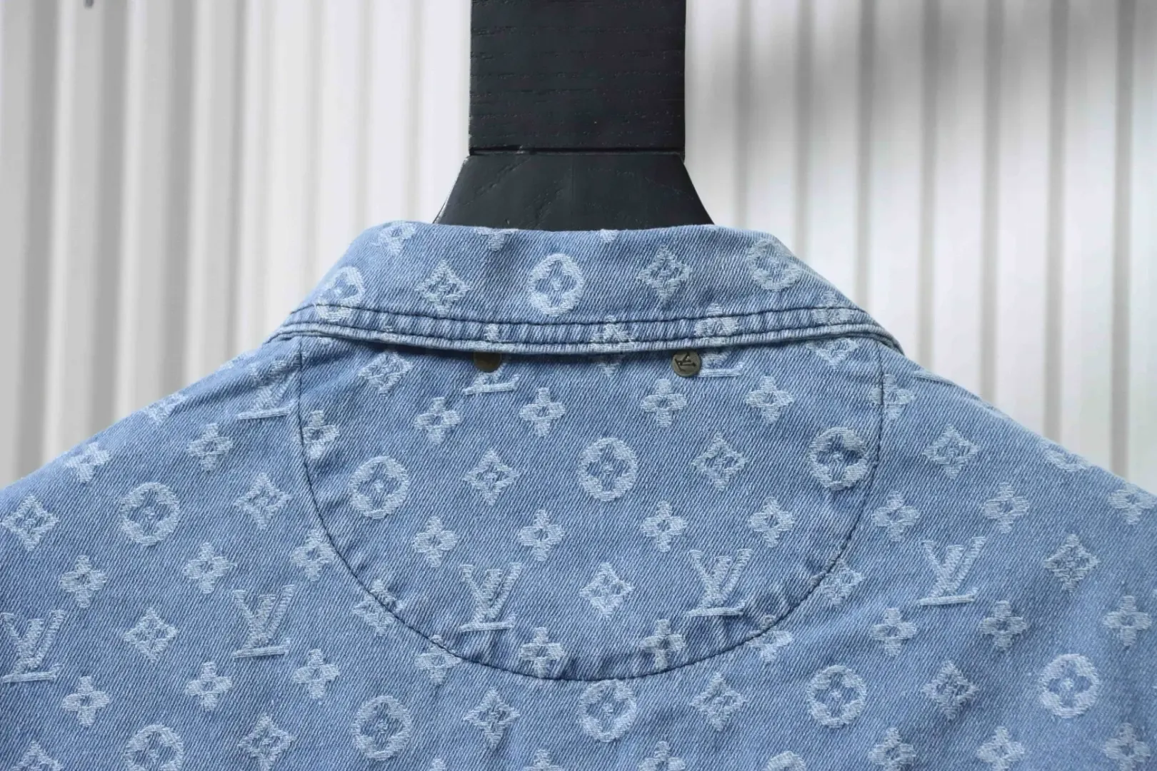 LU & Sup.1 denim jacket with all-over print - Image 6