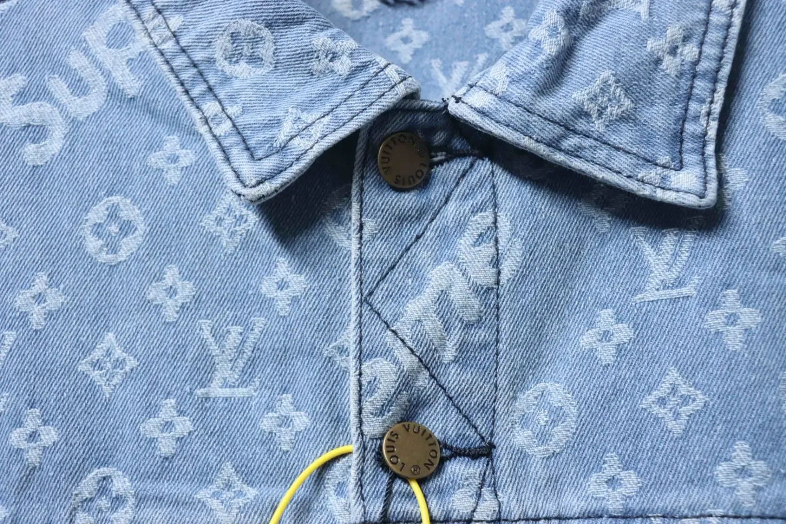 LU & Sup.1 denim jacket with all-over print - Image 7