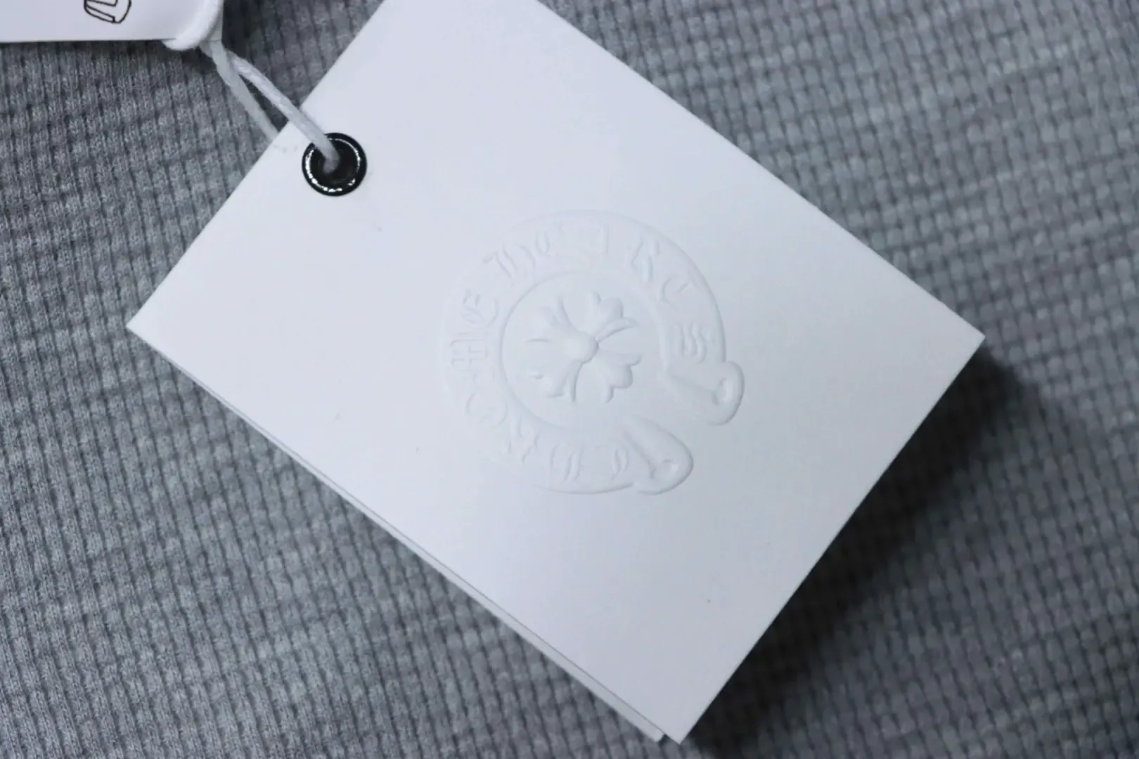 Long-Sleeved Leather Shirt With Waffle Texture And Cross Pattern - Image 11