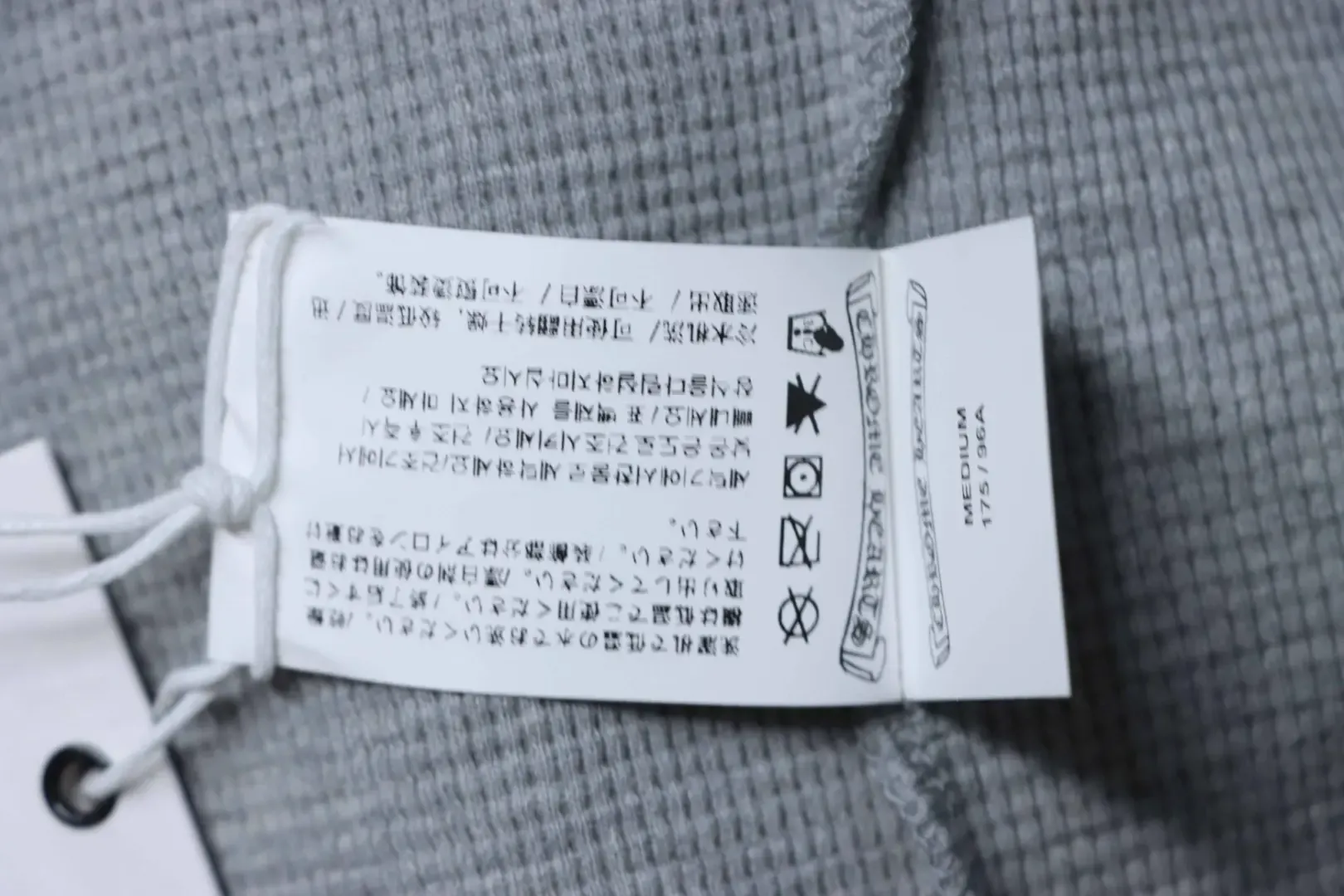 Long-Sleeved Leather Shirt With Waffle Texture And Cross Pattern - Image 10