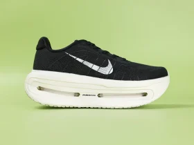 Nike Vomero Plus Women'S Road Running Black And White
