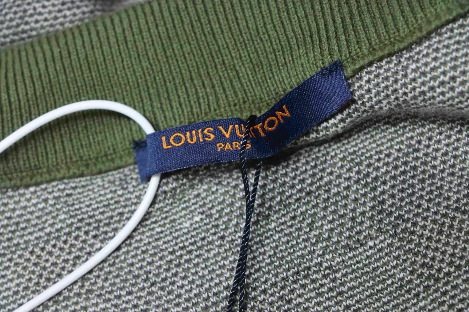 Sweater With Mosaic Pattern Round Neck And Back Studs - Image 12