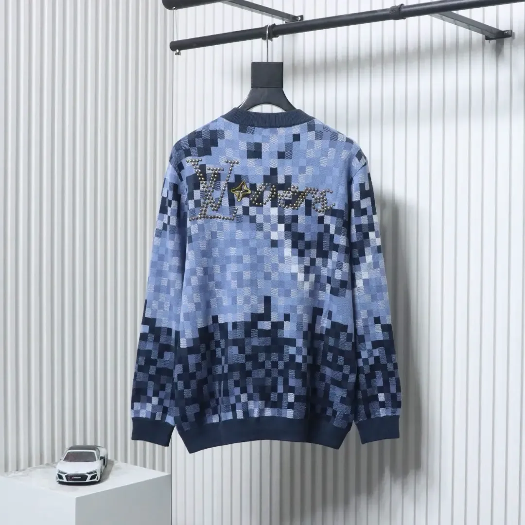 Sweater With Mosaic Pattern Round Neck And Back Studs - Image 17