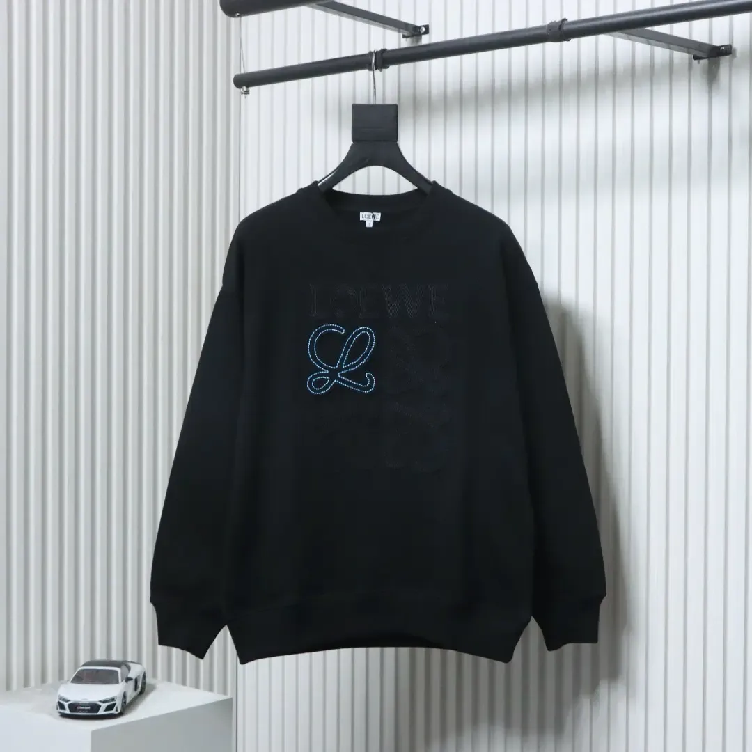 Sweatshirt With Contrasting Knitted Totem Logo Patch And Embroidery - Image 15