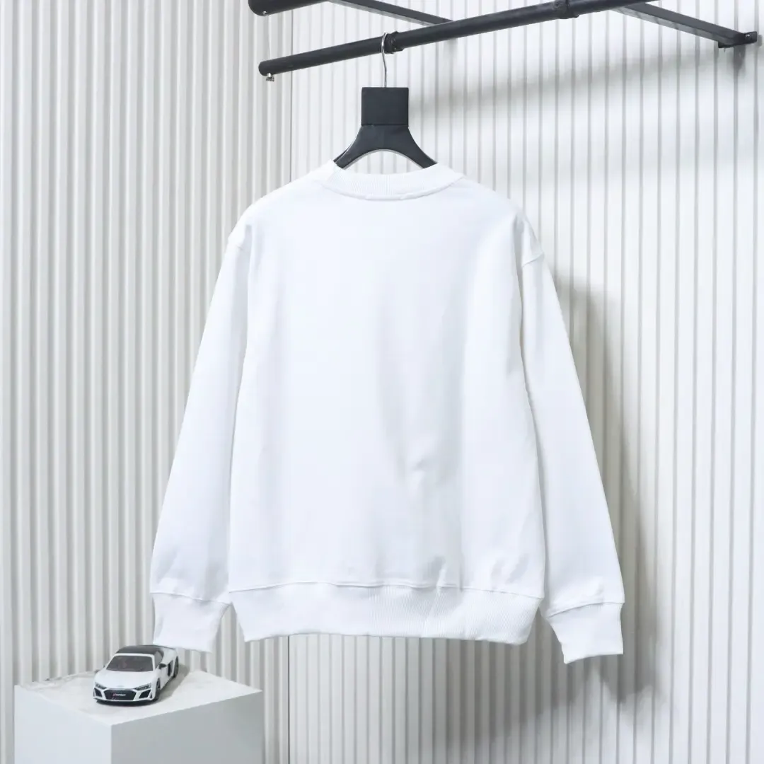 Sweatshirt With Four Leaf Clover Pattern And Round Neckline - Image 11