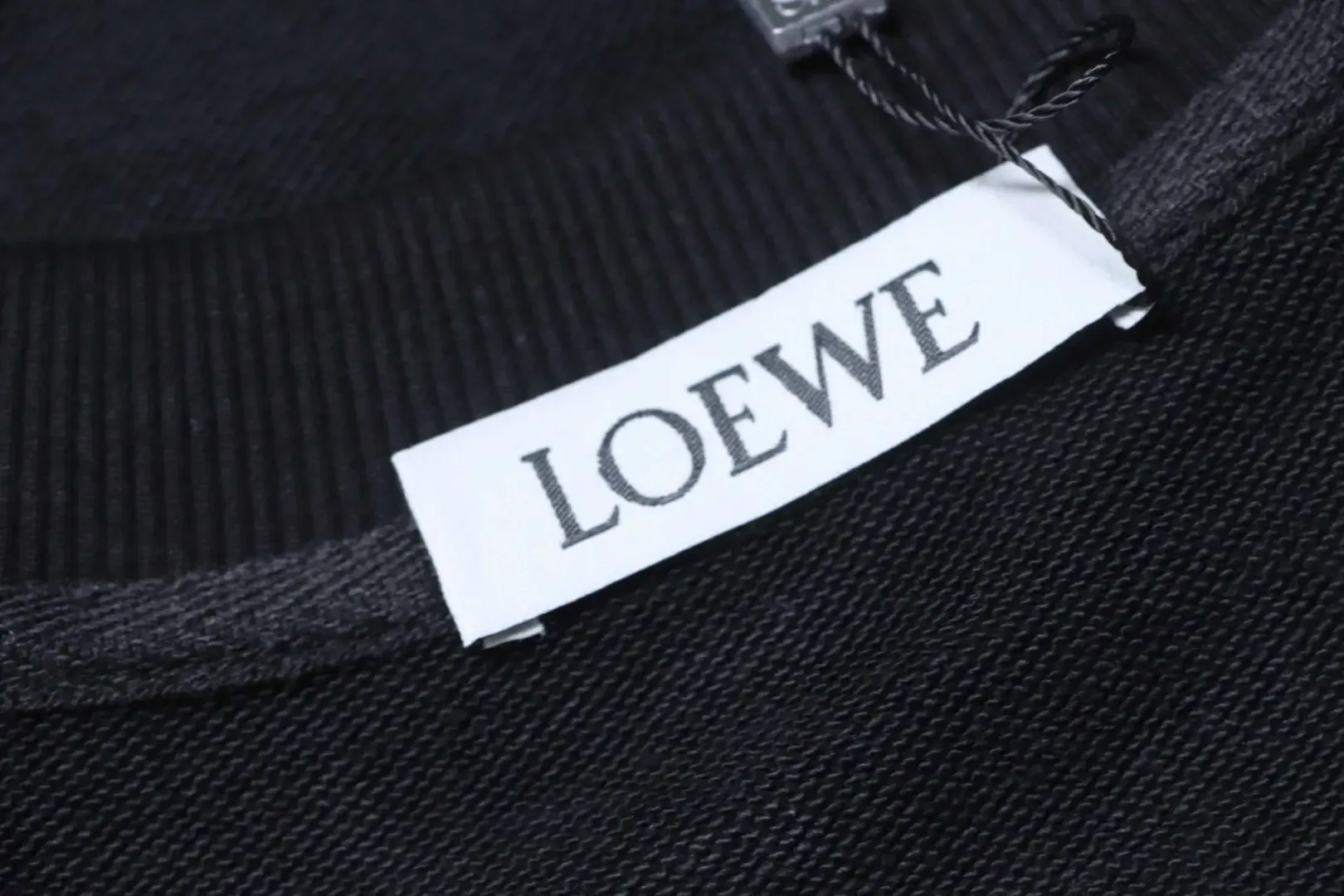 Sweatshirt With Four Leaf Clover Pattern And Round Neckline - Image 7