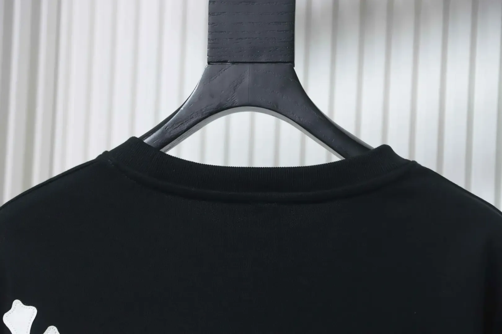 Sweatshirt With Leather Label Cross Embroidery And Round Neck - Image 4