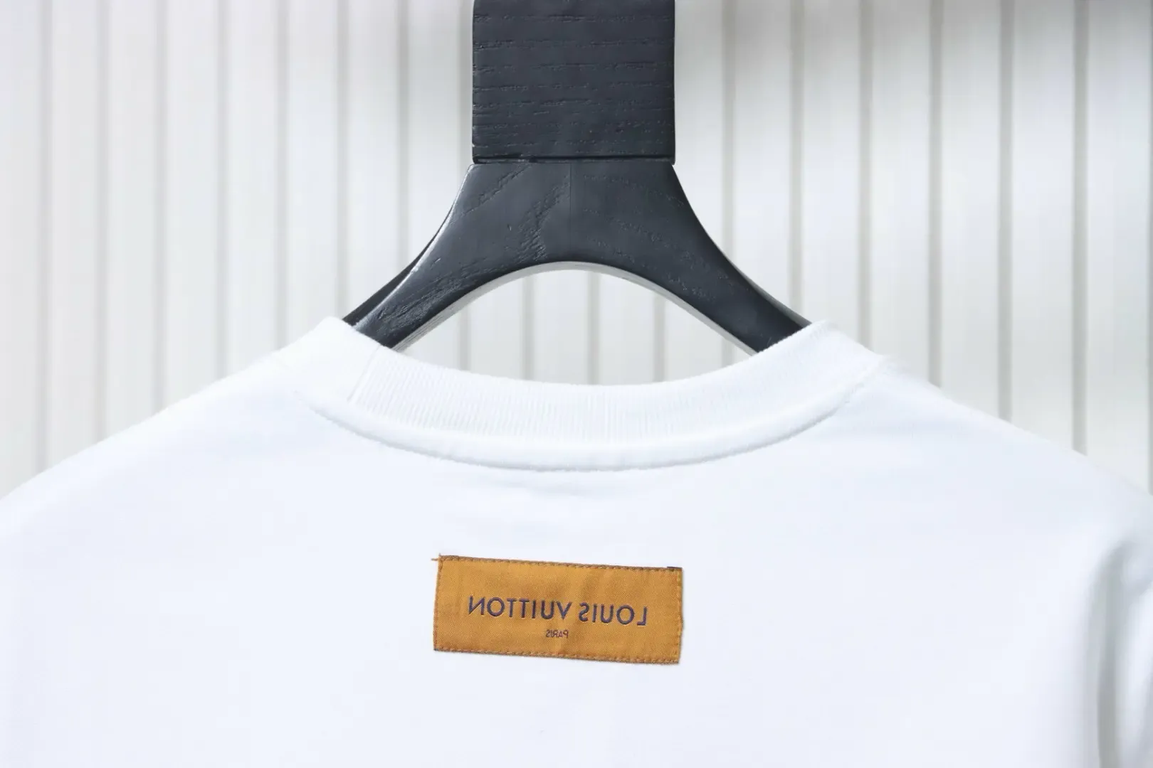 Sweatshirt With Sunflower Embroidery And Round Neck - Image 4