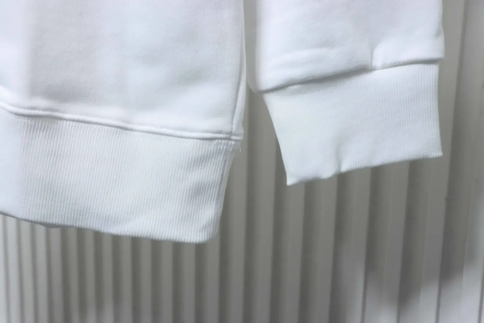 Sweatshirt With Sunflower Embroidery And Round Neck - Image 5