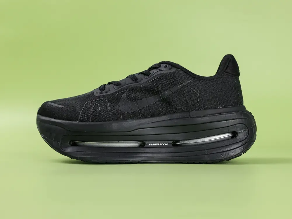 Vomero Plus Women'S Road Running Shoes Black - Image 2