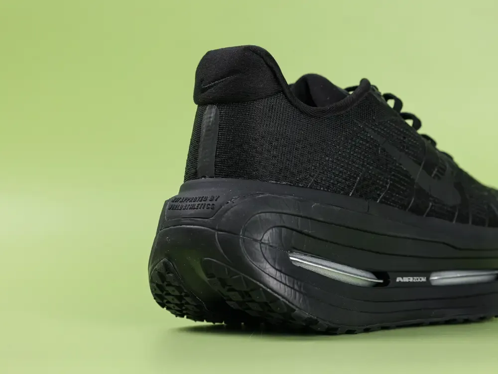 Vomero Plus Women'S Road Running Shoes Black - Image 3