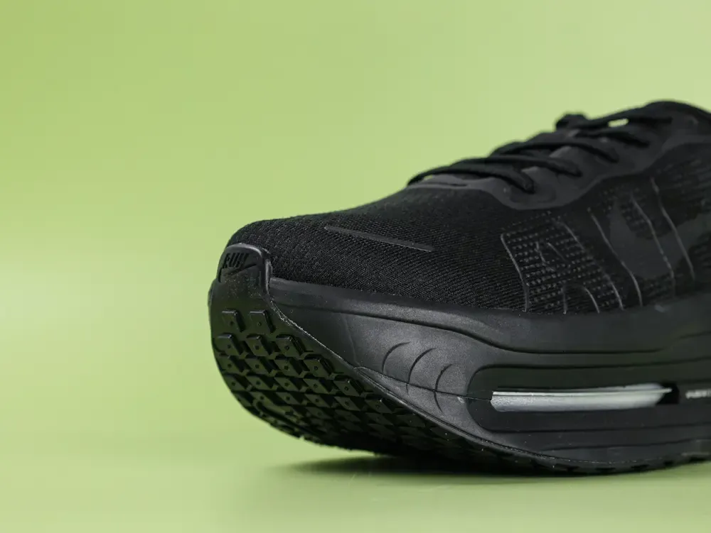 Vomero Plus Women'S Road Running Shoes Black - Image 4