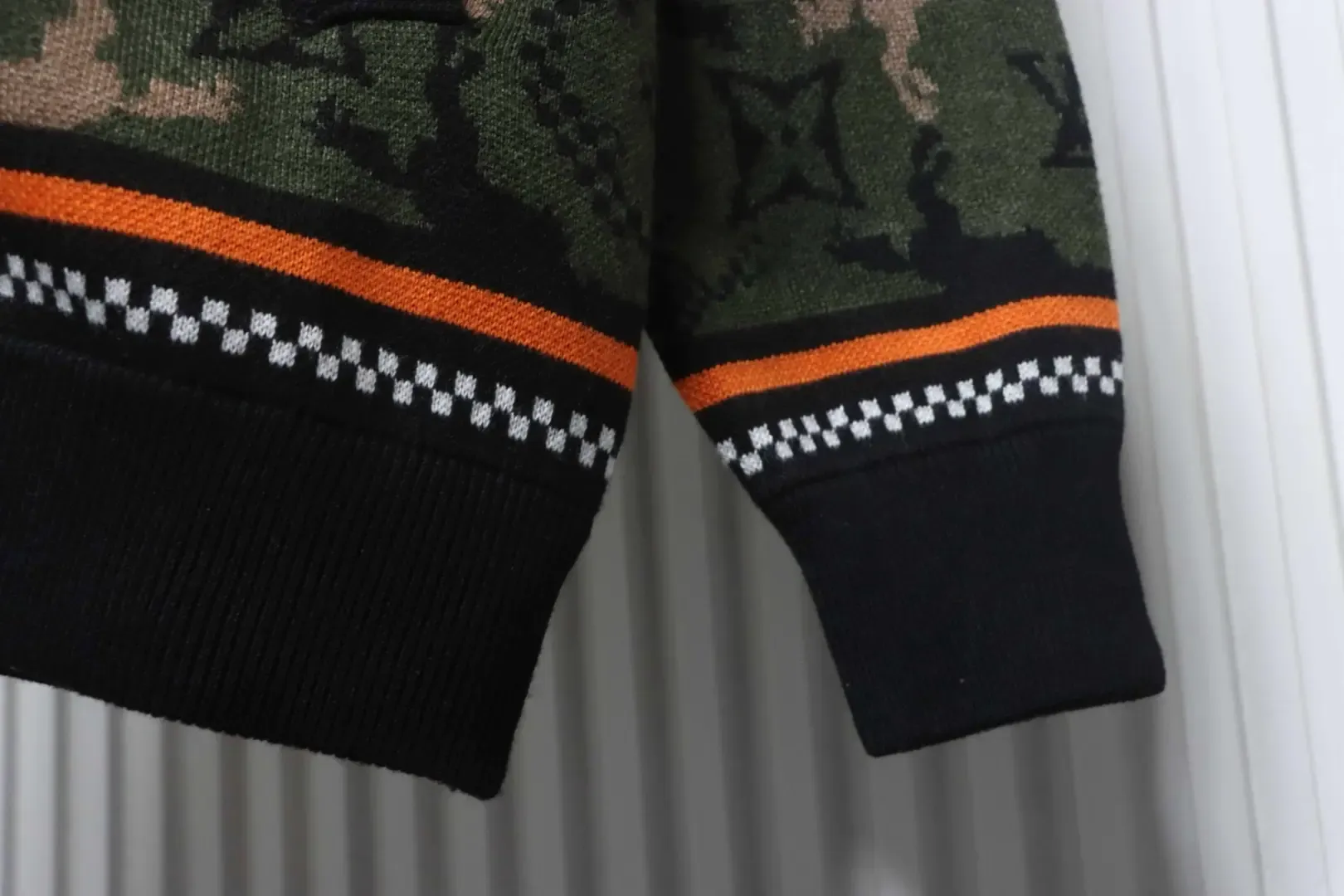 Western Cowboy Jacquard Cardigan With Camouflage Pattern - Image 7