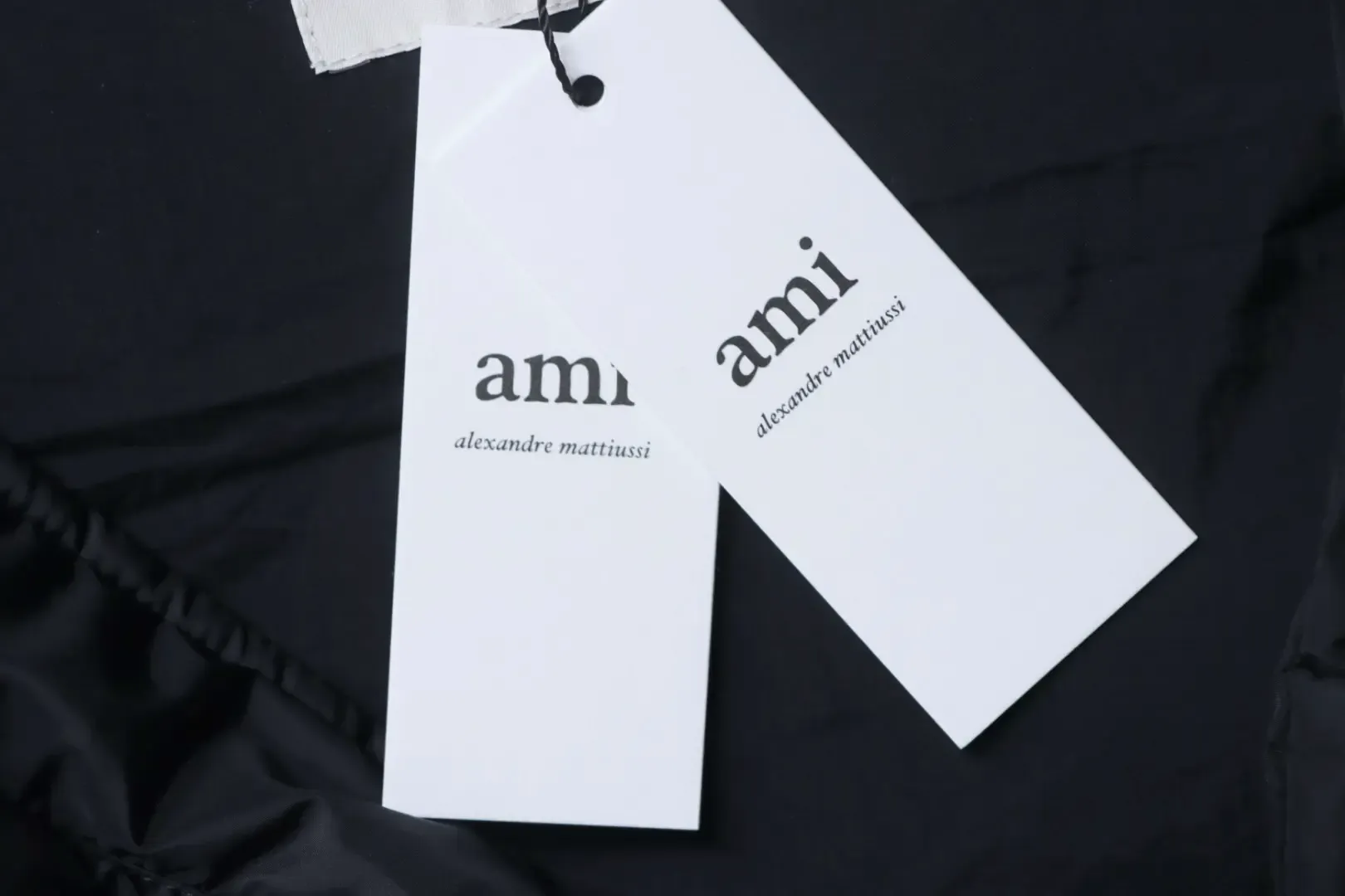 AMI 25Fw Down Vest With Heart Embossing - Image 11