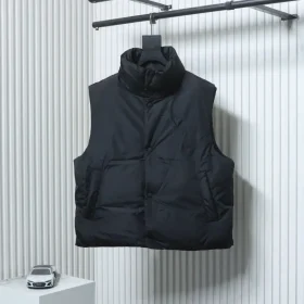 AMI 25Fw Down Vest With Heart Embossing