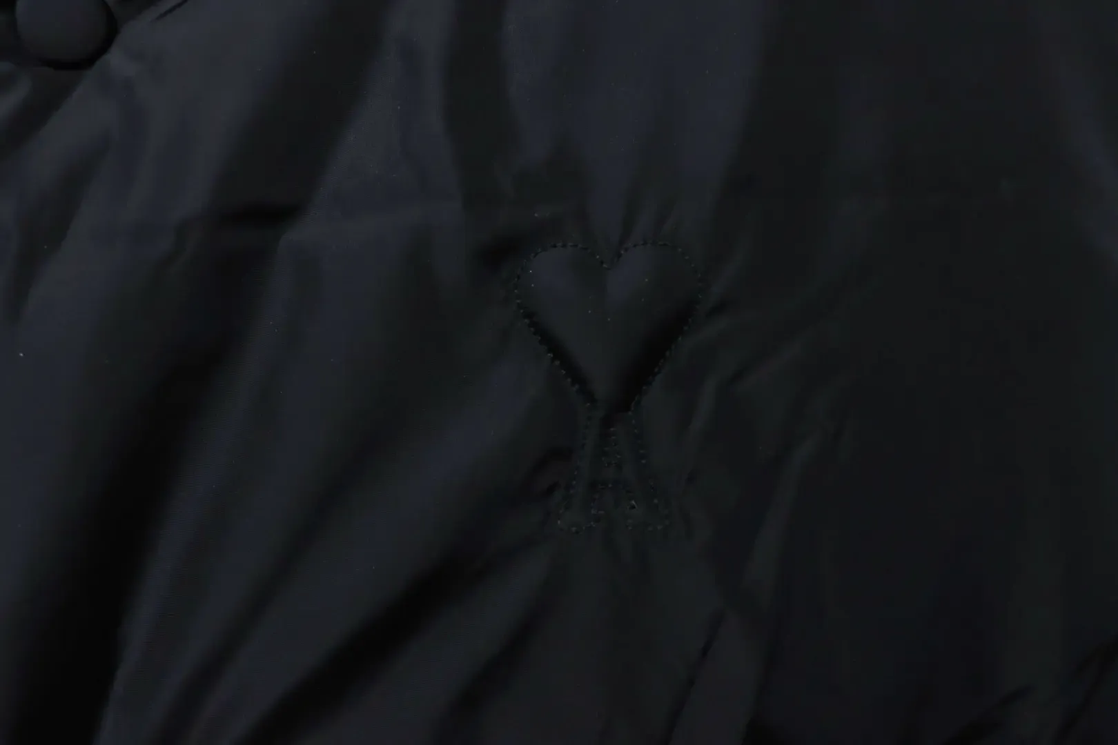 AMI 25Fw Down Vest With Heart Embossing - Image 7