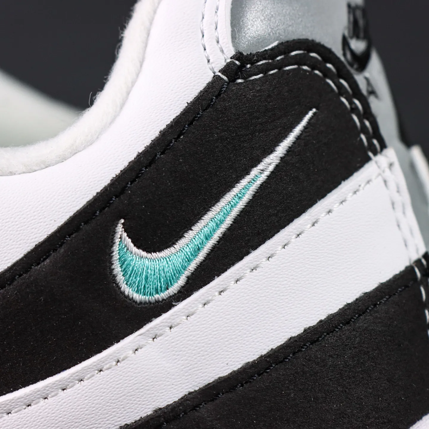 Air Max 95 OG White and Black - etkick reps