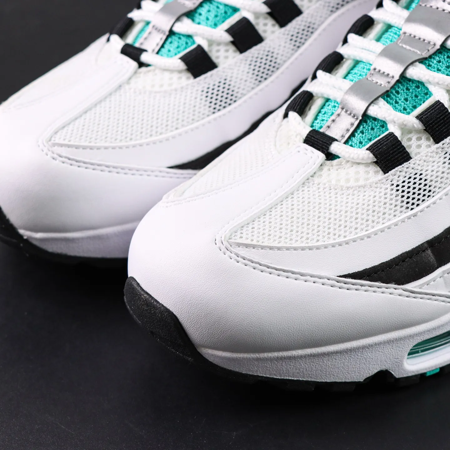 Air Max 95 OG White and Black - etkick reps