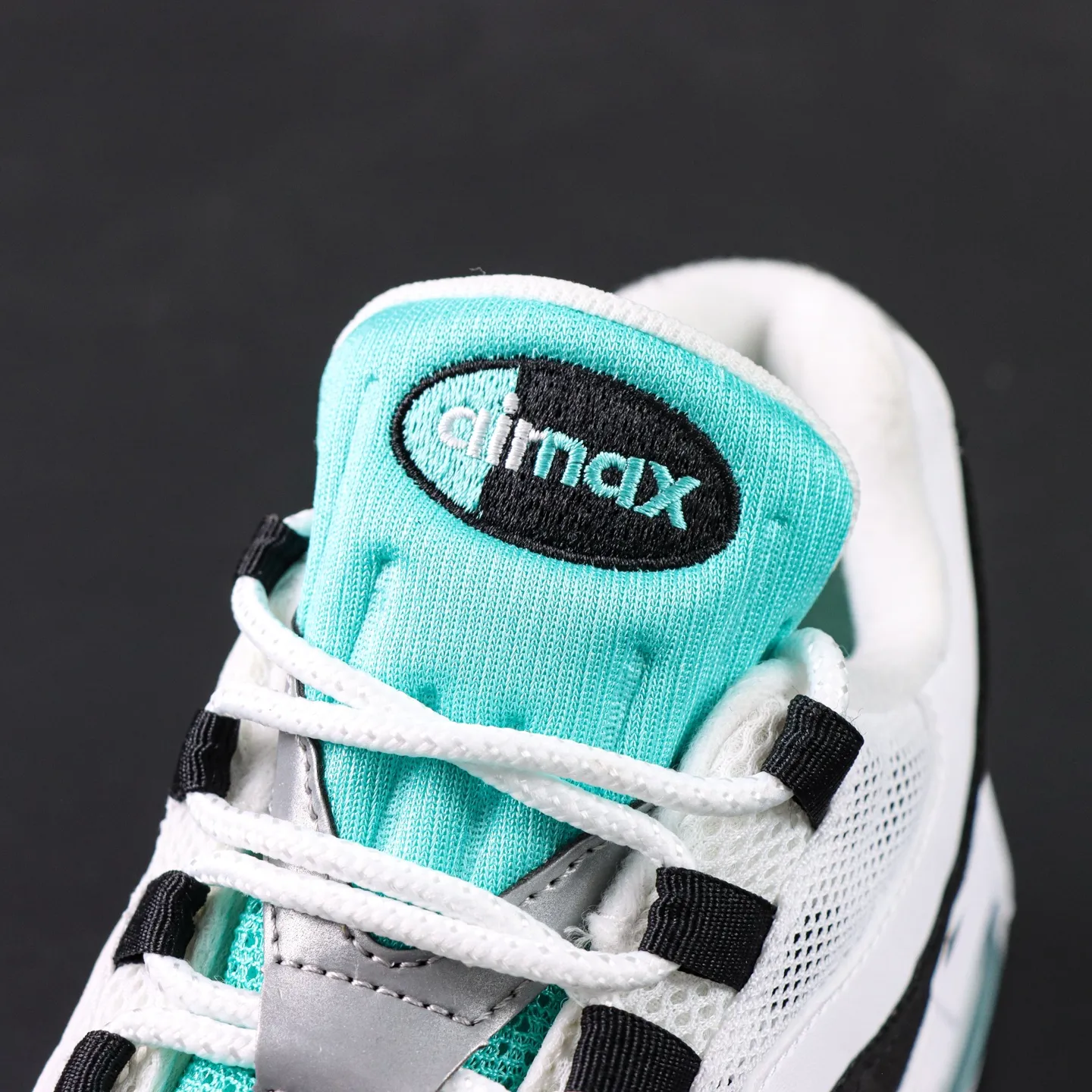 Air Max 95 OG White and Black - etkick reps