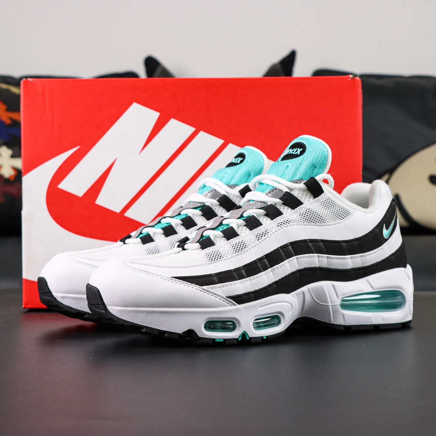 Air Max 95 OG White and Black - etkick reps